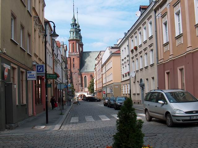 ul. Koraszewskiego - w gbi Katedra w. Krzya